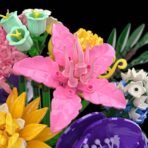 Botanicals Flower Bouquet Building Block Set - Image 5