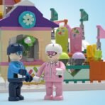Ski Slope Fantasyland Building Blocks Set - Image 7