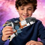 Xbert Versatile Modular Spaceship Building Blocks Set with 2 Astronauts Minifigures - Image 6